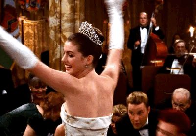 Princess Diaries Gif, Evil Most Definitely, Anne Hathaway Gif, The Princess Diaries 2001, Mia Thermopolis, The Princess Diaries, Princess Diaries, Anne Hathaway, The Princess