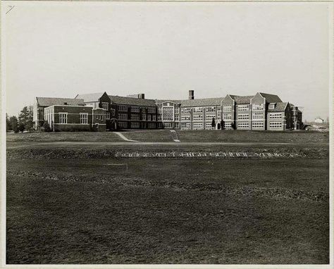 Roosevelt High School in Yonkers, N.Y. 1940 Roosevelt High School, Carnival, High School, New York, Building, Travel