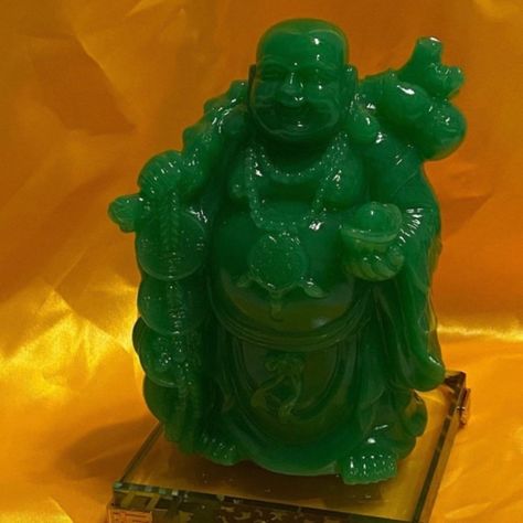 Chinese Wealth Money Happy Laugh Maitreya Green Buddha !!Green Standing Buddha Carrying Coins Statue With Glass Stand.You Will Receive One Piece Of Buddha Statue Figurine Show As Picture Statue Size: (Approximately) 6.5”Tall X5”Wx4.25”D. Box Size:10”X7.5”X5.5”. Material: Resin.This Buddha Statue Brings Blessing Of Good Fortune To Your Home Or Business. As Always, Buddha Is Laughing,Bring Blessings Of Money Treasure, Happiness, Good Health And Abundance Into Your Life With Feng Shui Buddha Figuri Cute Buddha, Feng Shui Dragon, Green Buddha, Standing Buddha, Metaphysical Store, Aladdin Lamp, Healing Codes, Buddha Figurine, Dragon Statue