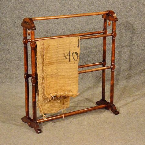 Found on Bing from www.antiques-atlas.com Cloth Hanger Stand, Antique Coat Rack, Towel Rail Ideas, Toallero Ideas, Coat Hanger Stand, Bathroom Shelves For Towels, Victorian Bar, Decor Pad, Towel Shelf