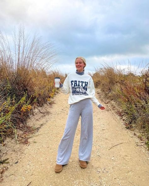 Lilly Hoeniger on Instagram: "Cloudy days at the beach ☁️🫶🏼✨ Wearing @elevatedfaith use code LILLY-15 #EF #elevatedfaith #elevateyourfaith" Spring Day Outfit, Beach Wearing, Boston Clogs, Outfits Lazy, Cloudy Day, Day Outfit, Spring Day, Cozy Fashion, Spring Outfit