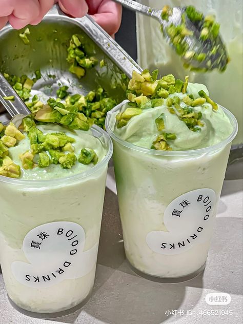 xiaohongshu avocado milk smoothie Avocado Milk, Milk Smoothie, Boba Drink, Fast Foods, Green Drinks, Food Cravings, Smoothie, Coffee Tea, Avocado