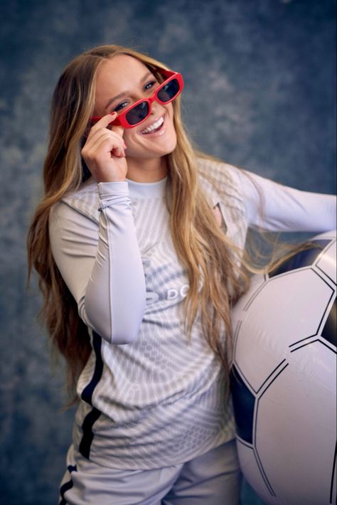 Brittany (Wilson) Isenhour #1, goalkeeper, 2022 Angel City FC Angel City Fc, Soccer Hairstyles, Hairstyle Ideas, Soccer, Hairstyles, Angel, Stars, Quick Saves, Football