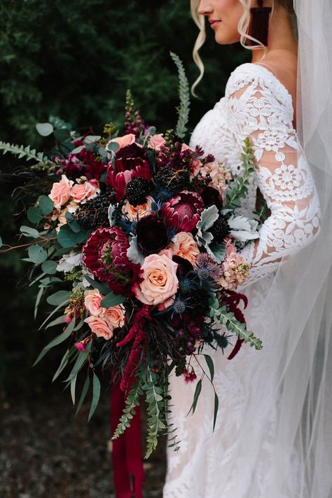 Wine Colored Flowers For Wedding, Blush And Maroon Bouquet, Berry Toned Wedding, Colorful Winter Bouquet, Dark Floral Bouquet, Merlot Wedding Flowers, Winter Wedding Floral Arrangements, Wine Color Wedding Theme, Hindu Flowers