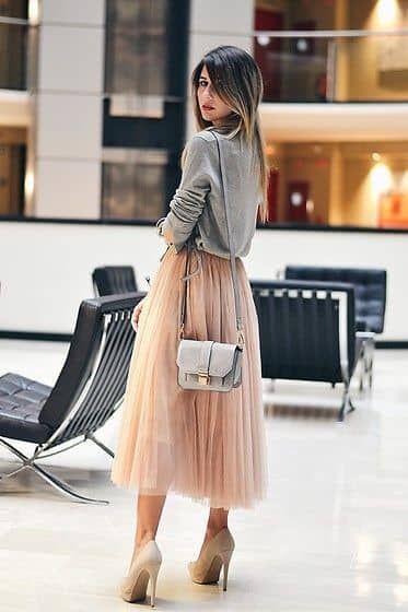 Slouchy and Sweet Gets You Noticed Tulle Outfit, Grey Sweater Outfit, Tulle Skirts Outfit, Tule Rok, Gonna In Tulle, Pink Tulle Skirt, Rock Outfit, Salwar Kamiz, Looks Street Style