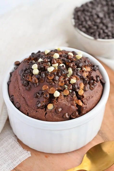 Protein Lava Cake Baked Oats Vegan, Chocolate Baked Oats, Healthy Protein Desserts, Unflavored Protein Powder, Oat Recipes, Lava Cake Recipes, Chocolate Breakfast, Protein Cake, Get It Together