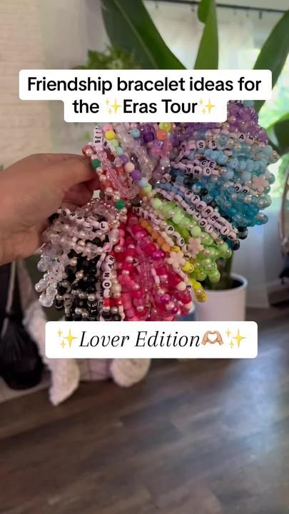 Friendship Bracelet Ideas, Taylor Swift Costume, Cute Friendship Bracelets, Taylor Swift Party, Taylor Swift Fan Club, Taylor Swift Birthday, Taylor Swift Tour Outfits, Friendship Bracelets Designs, Taylor Swift Cute