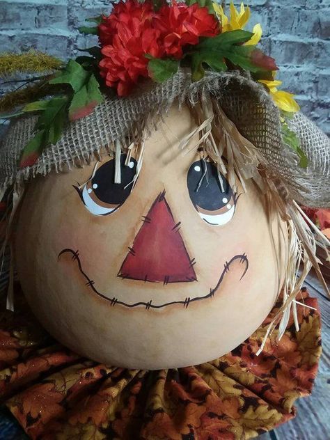 Hand Painted Scarecrow Gourd E24 Scarecrow Faces Pattern, Painted Scarecrow, Scarecrow Faces, Scarecrow Painting, Fall Gourds, Halloween Gourds, Scarecrow Face, Scarecrow Crafts, Fall Wood Crafts