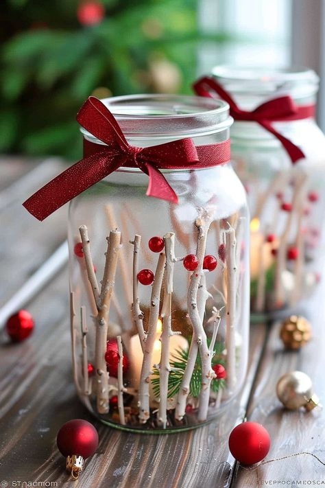 Looking for festive and fun ways to decorate your home this holiday season? These 36 creative DIY Christmas mason jar ideas are perfect for adding a personal touch to your holiday decor! From charming snow globe jars filled with faux snow and mini trees to delightful candle holders painted with festive designs, there's something for everyone. Use mason jars to create holiday treat gifts filled with cookies or hot cocoa ingredients, or fill them with seasonal scents and lights for a warm ambiance Christmas Painted Mason Jars, Gifts In A Jar Ideas Diy, Snow Globe Jars, Christmas Mason Jar Ideas, Christmas Mason Jar Crafts, Holiday Treats Gifts, Mason Jar Ideas, Christmas Mason Jars Diy, Mason Jar Christmas Gifts