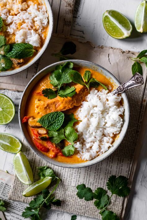 Red Curry Salmon, Curry Photography, Curry Salmon, Thai Red Curry Recipe, Thai Food Photography, Red Curry Recipe, Asian Food Photography, Vegan Food Photography, Salmon Curry