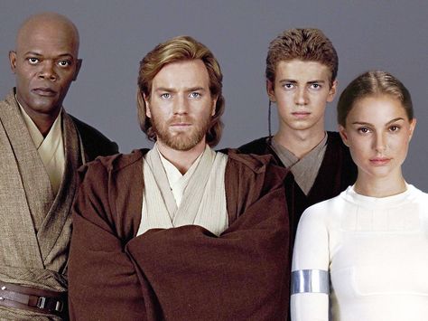 "Star Wars Episode 2: Attack of the Clones" cast photo, 2002.  L to R: Samuel L. Jackson, Ewan McGregor, Hayden Christensen, Natalie Portman. Padme And Obi Wan, Prequels Star Wars, Star Wars Episode 2, Amidala Star Wars, Anakin Padme, Skywalker Family, Star Wars Novels, Star Wars Canon, Star Wars Books