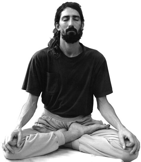 Man Meditating, Ancient Yogi, Meditation Posture, Kriya Yoga, Meditation Poses, Workout Training Programs, Lotus Pose, Retreat Center, Yoga Nidra