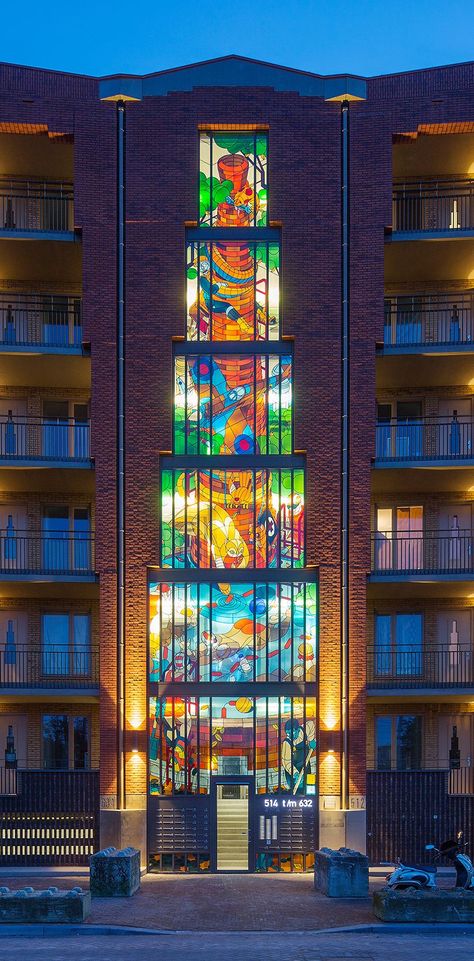 12 Mesmerizing Buildings With Colored Glass Facades Wine Bottle Wall, Colour Architecture, Glass Building, Facade Lighting, Traditional Artwork, Glass Facades, Stained Glass Projects, Interior Photo, Glass Marbles