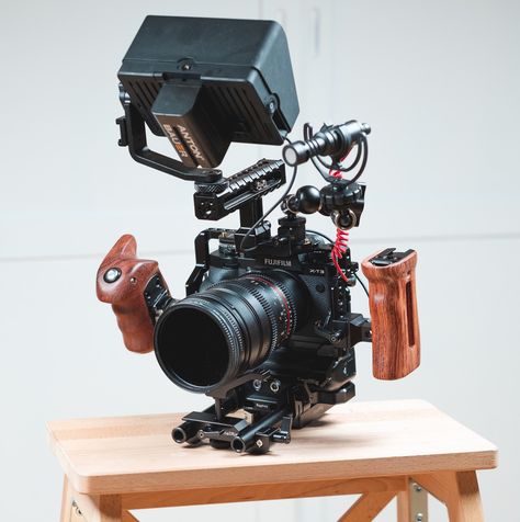 camera rig, camera accessories, DSLR rigs, camera cage, camera stabilizer Filmmaking Gear, Camera Stabilizer, Film Equipment, Olympus Camera, Best Dslr, Diy Camera, Camera Rig, Cinema Camera, For Dummies