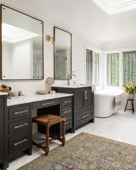 While it can sometimes be a challenge, we love the opportunity to design around the original elements of a home to preserve the character and charm that has been there from the start! These gorgeous leaded windows were definitely high on our list of things to keep when redesigning this space. First on our list of things to go: the carpet throughout the bathroom — no thanks! Design: @cohesivelycurated Photo: @caskro #cohesivelycurated #interiors #seattleinteriors #bellevueinteriors #interior... Double Sink Vanity With Makeup Area Middle, Master Vanity Ideas Double Sinks, Bathroom Makeup Vanity Ideas Master Bath, Carpeted Bathroom, Makeup Vanity Bathroom, Bathroom Makeup Vanity Ideas, Makeup Vanity In Bathroom, Vanity In Bathroom, Leaded Windows