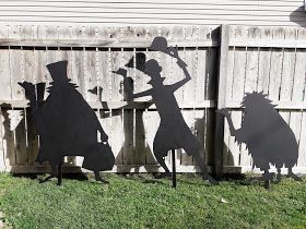 Autumn Amelia: DIY Hitchhiking Ghost Sillhouettes Mansion Yard, Haunted Mansion Decor, Welcome Foolish Mortals, Ghost Silhouette, Disney Halloween Decorations, Halloween Yard Art, Haunted Mansion Halloween, Foolish Mortals, Hitchhiking Ghosts