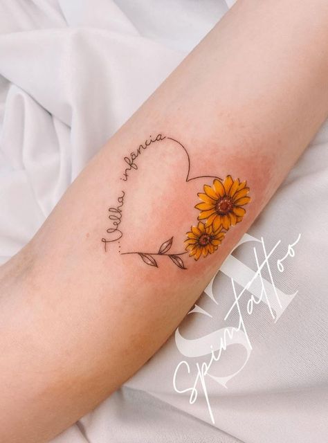 Cute Heart Tattoo Sunflower Tattoo Simple, Heart Tattoos With Names, Rare Tattoos, Sunshine Tattoo, Sunflower Tattoo Shoulder, Cool Wrist Tattoos, Herz Tattoo, Tattoos Men, Mommy Tattoos