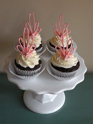 Chocolate Design Cupcake Toppers · Edible Crafts | CraftGossip.com @Erin Lucio So do you know how to make toppers?  But prettier ones? Pretty Pastries, Cookies Cupcake, Elegant Cupcakes, Diy Cupcake, Icing Design, Candy Cupcake, Edible Crafts, Diy Cupcakes, Chocolate Design