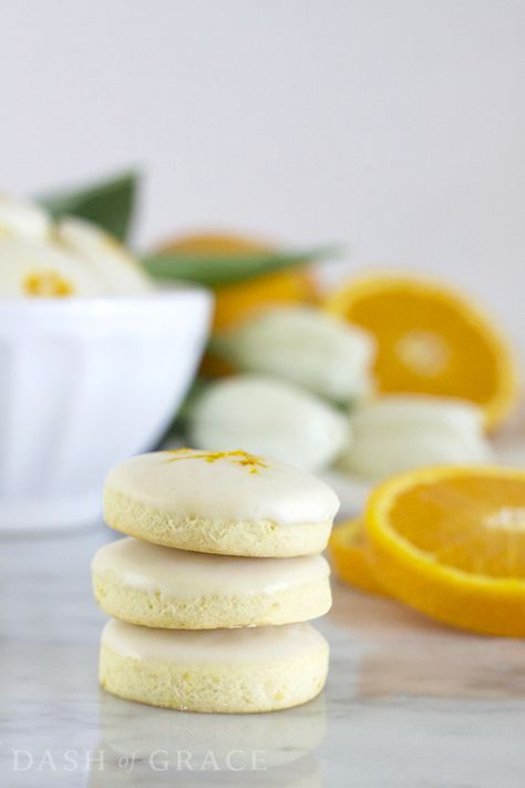 Traditional Sicilian Anise Citrus Cookies Recipe Citrus Cookies, Citrus Glaze, Anise Cookies, Dessert Oreo, Italian Christmas Cookies, Italian Cookie Recipes, Recipes Italian, Italian Pastries, Orange Cookies