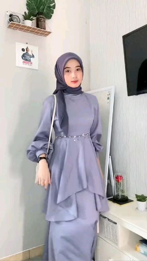 Baju Bridesmaid Modern Hijab, Model Baju Bridesmaid Hijab, Baju Pengapit, Kondangan Outfit, Dress Muslim Modern, Braidsmaid Dresses, Kebaya Modern Dress, Fesyen Islam, Outfit Kondangan