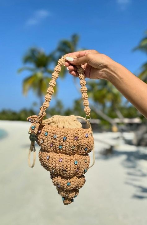 Shell Bag, Diy Bag Designs, Crochet Market Bag, Crochet Business, Crochet Stitches For Beginners, Crochet Fashion Patterns, Diy Purse, Fun Crochet Projects, Handbag Heaven