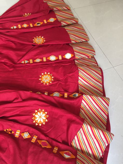 Navratri Chaniya Choli Mirror Work, Mirror Work Chaniya Choli, Chaniya Choli Designs, Long Blouse Designs, Mirror Work Blouse Design, Navratri Dress, New Saree Blouse Designs, Choli Designs, Dress Design Patterns