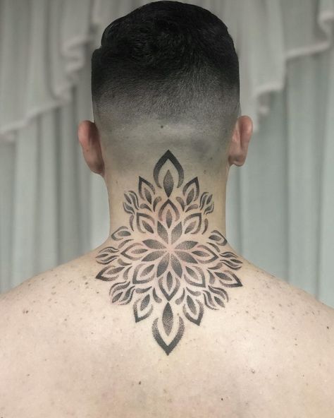 Mary Tattoo, Throat Tattoo, Back Of Neck Tattoo, Airbrush App, Knee Tattoo, Maori Tattoo, Fine Line Tattoos, Mandala Tattoo, Back Neck