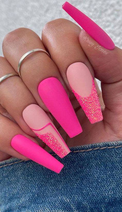 Bright Pink Nails, Cute Pink Nails, Gold Nail Designs, Gold Nail, Rainbow Nails, Pink Acrylic Nails, Luxury Nails, Fire Nails, Coffin Nails Designs