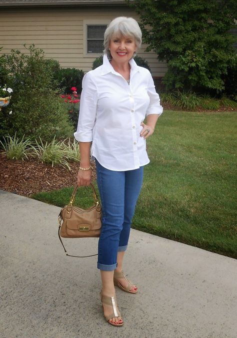 Fifty, not Frumpy: White Shirt and Jeans Mode Over 50, Fashion Over 50 Fifty Not Frumpy, Over 60 Fashion, Fifty Not Frumpy, Fashion For Women Over 40, 60 Fashion, Over 50 Womens Fashion, Womens Fashion For Work, Fashion Tips For Women