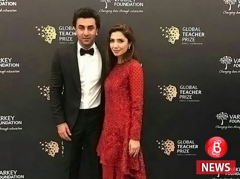 Was Mahira Khan pleading for something in front of Ranbir Kapoor? Faraz Manan, Pakistani People, Best Actress Award, Mahira Khan, Bollywood Updates, Pakistani Celebrities, Fashion D, Bollywood Gossip, Famous Stars