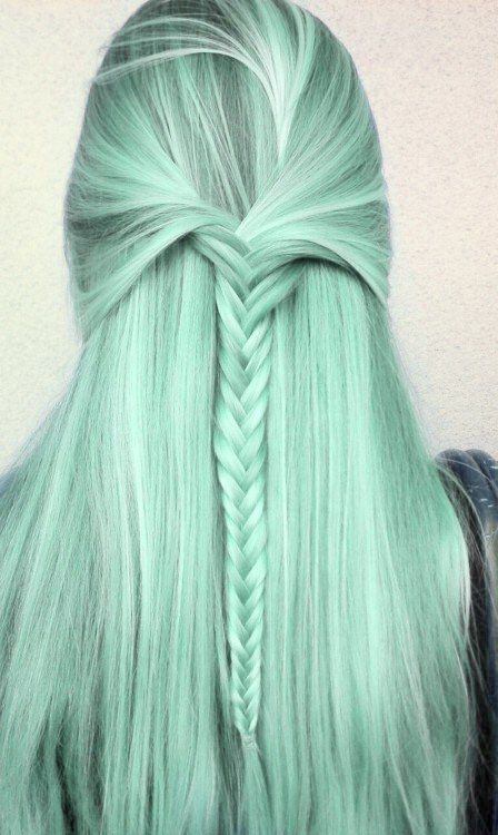 25 Trending Pastel Hair Ideas To Swoon For Bob Pendek, Mint Hair, Coloured Hair, Beauty Hairstyles, Hair Dye Ideas, Ombré Hair, Pastel Hair, Dye My Hair, Bleached Hair