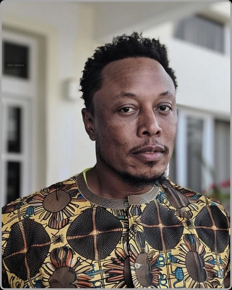 African man is going viral right now for looking identical to billionaire Elon musk! Sources revealed that this recognition has changed the man’s life completely with him getting over 10 thousand sponsorships for interviews, photo - shoots etc a day! Popular On Instagram, Getting Over, Going Viral, Elon Musk, The Man, Right Now