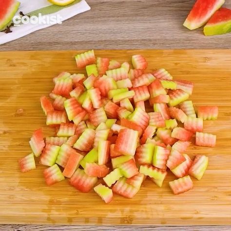 Watermelon Peel Recipe, Candied Watermelon, Watermelon Jelly, How To Make Jelly, Cookist Wow, Yogurt Dessert, Pioneer Village, How To Cook Corn, Watermelon Rind