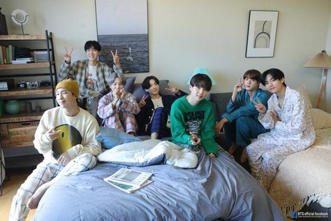 BTS members’ luxury homes: RM and Jimin just dropped US$11 million on two apartments in the ‘Beverly Hills of Korea’, Nine One Hannam, but what about V, Jungkook, Jin, Suga and J-Hope? K Pop Wallpaper, Photo Sketch, Bulletproof Boy Scouts, Bts Group, Kpop Fanart, Life Goes On, Bts Members, Bts Bangtan Boy, Bts Boys