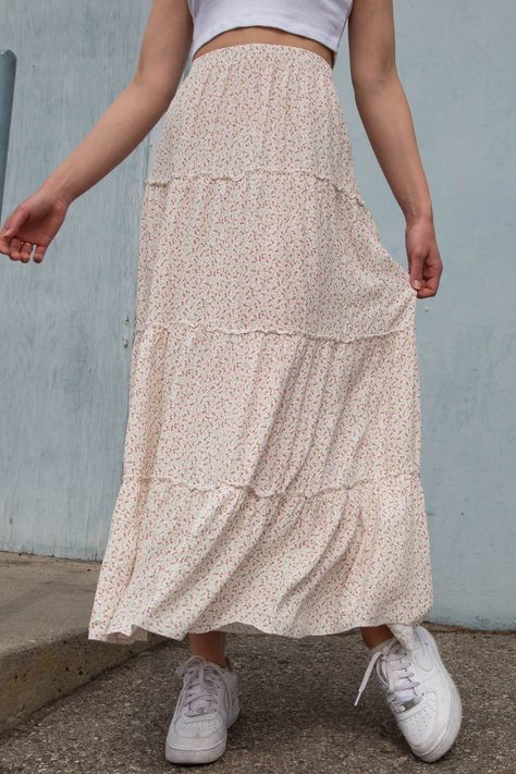 b147a61c1d07c1c999560f62add6dbc7desc49446461ri Izzy Skirt, Flowy Skirt Outfit, Long Skirt Outfits For Summer, Indie Outfits Summer, Long Flowy Skirt, Long Floral Skirt, Long Skirt Outfits, Indie Outfits, Flowy Skirt