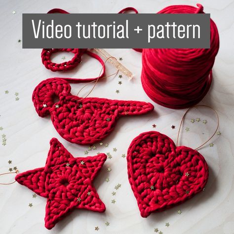 3 Christmas Decorations Crochet Video Tutorials and Patterns: - Etsy Canada Crochet With Chunky Yarn, Crochet Chunky Yarn, Tote Crochet, Crochet Xmas, Crochet Christmas Decorations, Crochet Ornaments, Crochet Stars, Navidad Diy, Holiday Crochet