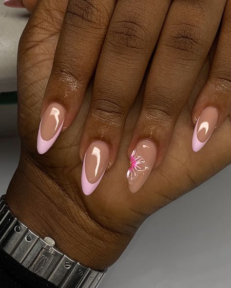 Gel Nail Designs Oval Shape, Soft Pink Almond Nails, Round Nail Ideas, Round Nail Designs, Sns Nails Designs, Oval Nails Designs, Bad Nails, Engagement Nails, Sns Nails