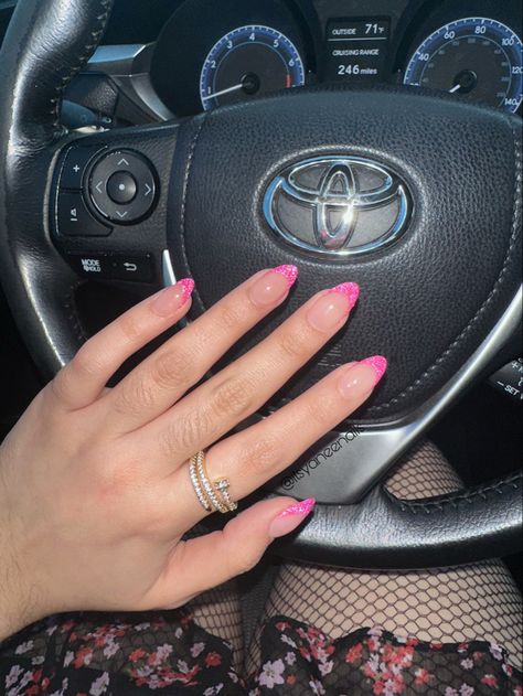 Glitter French Nails, Glitter Tip Nails, Beachy Nails, Pink Glitter Nails, Glamour Nails, Beige Nails, Summery Nails, Pink French, Simple Acrylic Nails