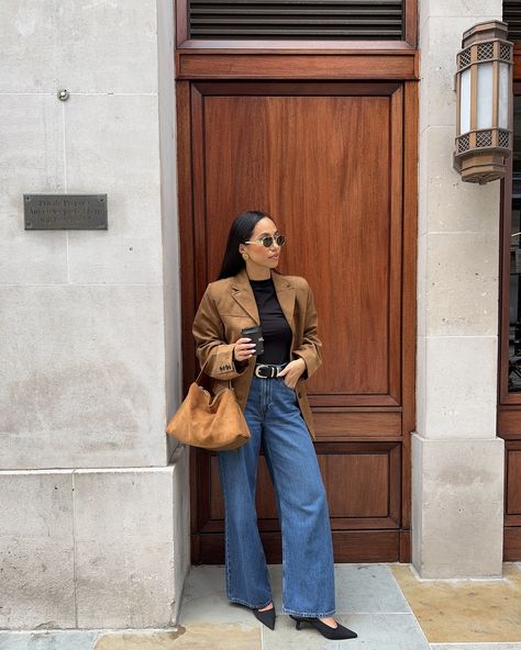 Suede for autumn ☕️🤎🍂 Outfit details linked in my bio & on my stories 🫶🏽 . . Autumn fashion, fall fashion, autumn outfit, autumn ootd, suede blazer, outfit idea, outfit inspiration #autumnfashion #fallfashion #jeansoutfit #autumnootd #suede Suede Biker Jacket Outfit, Suede Blazer Outfit, Shirt Jacket Outfit, Biker Jacket Outfit, Suede Jacket Outfit, Lawyer Outfits, Autumn Ootd, Suede Biker Jacket, Suede Biker