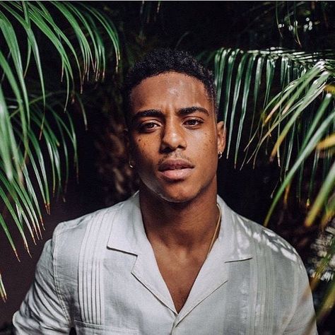 Keith Tyree Powers🤩 on Instagram: “his freckles 😻🤩 #keithpowers #explorepage #ryandestiny” Keith Powers, Flipagram Instagram, Portrait Photography Men, Jason Grace, Leo Valdez, Men Photography, Photography Poses For Men, Black Man, Foto Inspiration