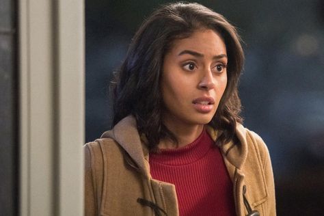 Wayward Sisters, Newton Photo, Designated Survivor, Eric Kripke, Tv Supernatural, Supernatural Fans, Canadian Actresses, Supernatural Cast, Black Characters