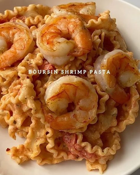 Boursin Pasta, Pasta With Shrimp, Pasta Water, Boursin Cheese, Yummy Comfort Food, Shrimp Pasta, Easy Pasta Recipes, Garlic Herb, Crushed Red Pepper