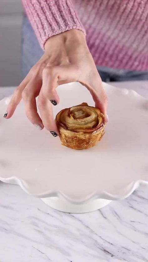 132_APPLE ROSE PIES with 4 ingredients 🍎 inspired by @FiveFootFeminine INGREDIENTS -puff pastry -apples -Challenge Butt #reels #trending #viral #explore #fyp #reel | sheri wilson | sheri wilson · Original audio Apple Roses Puff Pastry, Apple Rose Pie, Sheri Wilson, Apple Puff Pastry, Apple Rose, Apple Roses, Cake Lover, Puff Pastry, Cake Art