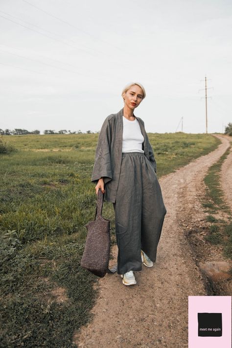 Grey Kimono Outfit, Linen Travel Outfit, Grey Linen Pants Outfit, Japanese Linen Fashion, Kimono And Pants Set, Grey Linen Suit, Pantsuit Outfit, Kimono Linen, Linen Suits Women