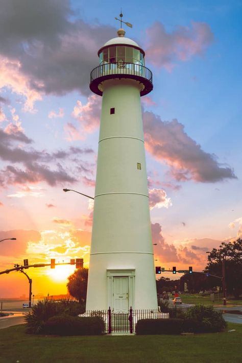 Biloxi Lighthouse, Lighthouse Lighting, Lighthouse Art, Floating Lights, Lighthouse Pictures, Beacon Lighting, Watch Tower, Landscape Scenery, Spiral Staircase