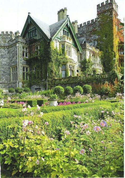 Green Castle #BelstaffAdventure Hatley Castle, Italian Garden, Have Inspiration, Beautiful Castles, Vancouver Island, Beautiful Buildings, Nature Aesthetic, Pretty Places, Old House