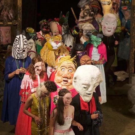 Bread and Puppet Theater (@breadandpuppet) • Instagram photos and videos Bread And Puppet Theater, Bread And Puppet, Puppetry Theatre, Summer Homework, Puppet Theatre, Puppet Theater, Scenic Design, Cabaret, Haunted House