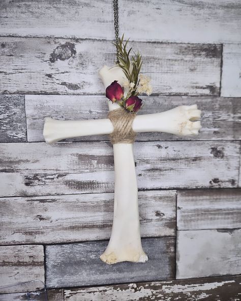 Hi folks 👋 Sheep bone hanging cross, just added to my website and etsy 🖤 #cross#bones#taxidermy#witchy#curio#oddity#odditydecor#homedecor#gothic#halloween#ethicallymade#cabinetofcuriosities# Bones Taxidermy, Deer Bones, Bone Crafts, Bone Art, Cross Bones, Gothic Halloween, Taxidermy, My Website, Sheep