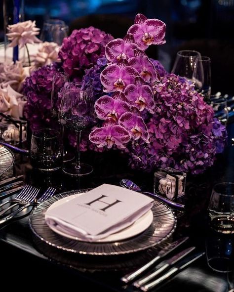 The B Collective on Instagram: "Repost from @noelnassarevents • Shades of purple against the cobalt blue candleware is just divine. Planning|Concept |Design|Coordination| EA to the Bride Service| @noelnassarevents Venue | @hyattregencysydney Photography | @georgejohnphotography Video | @sodafilms Custom Gown | @steven_khalil MUA | @belindamasri Hair | @dodiejayhair Shoes | @jimmychoo Tanning| @bronzdbysuzie Groom + Groomsmen Suits| @alexgoodmancustom Bridal Robe | @romanandfrench Black And Purple Wedding Decorations, Blue And Purple Wedding Decorations, Purple Silver Wedding, Shades Of Purple Wedding, Wedding Color Schemes Purple, Purple Dinner, Royal Purple Wedding, Purple Wedding Reception, Purple And Silver Wedding