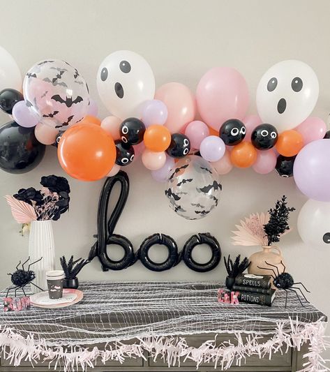 Last Minute Halloween Party Ideas | Oh How Charming by Lauren Boo Im Two, Boo Balloons, Balloon Garland Pink, Pastel Halloween Party, Halloween Balloon Garland, Pink Halloween Party, Two Spooky, Boho Rainbow Wall, Halloween Balloon